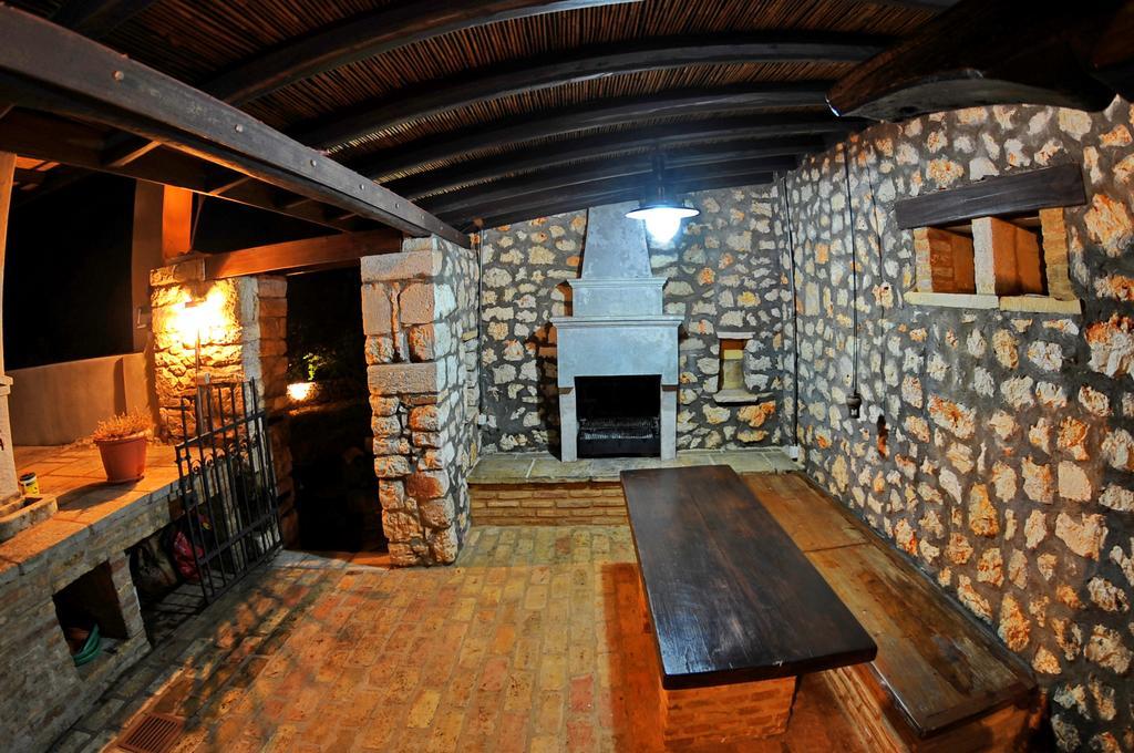 Domus Nostos Apolpaina Exterior foto